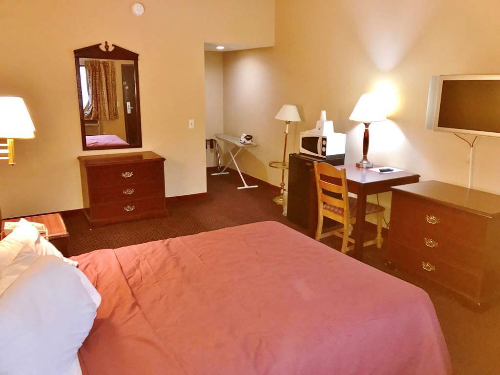 Americas Best Value Inn-Livonia/Detroit Room photo